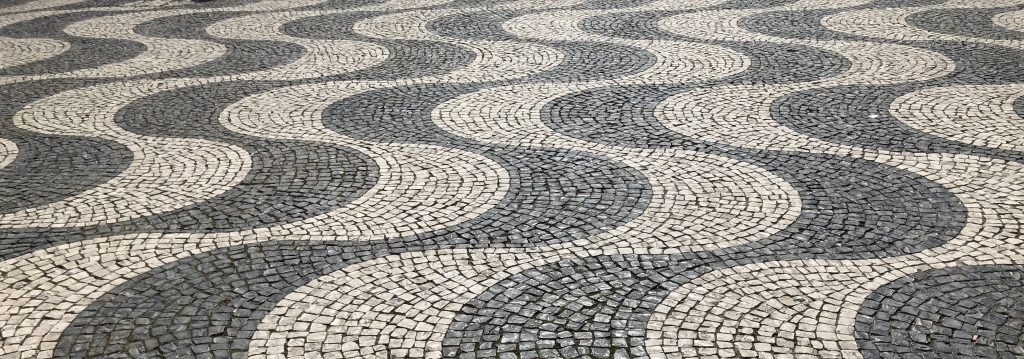 Feng shui of Lisbon Portugal – the Water element in the pavement design
